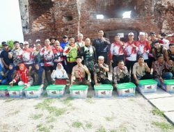 Panglima TNI Buka Kejuaraan Jetski Panglima TNI Cup 2024, Cetak Rekor MURI, Bagikan Sembako dan Tanam Pohon untuk Masyarakat Pulau Kelor