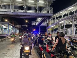 Upaya Jaga Kondusivitas Malam Hari, Polsek Pademangan Gelar Patroli Skala Besar dan Ini Hasilnya