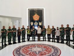 Panglima TNI Terima Audiensi Menteri Transmigrasi RI.