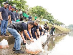 Jaga Kelestarian Alam, PLN Bersama Pemprov DKI Jakarta Beraksi Tanam 100 Pohon di Waduk Brigif