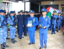 Danskadron Udara 5 Pimpin Upacara Pemakaman Almarhum Peltu Muhammad Nur Kadir Di Tempat Pemakaman TNI AU Padangalla