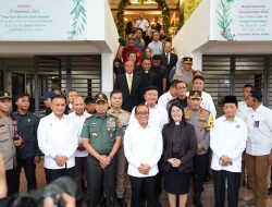Panglima TNI Tinjau Pelaksanaan Misa Malam Natal di Gereja Katedral