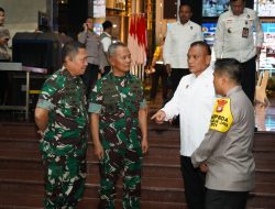 Kasum TNI Hadiri Monitoring Pengamanan Tahun Baru 2025 di Polda Metro Jaya