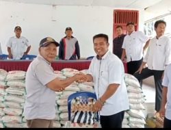 Pemilik Beserta Pengurus DO SF, Bagikan 110 Paket Sembako Kepada Warga Kurang Mampu.