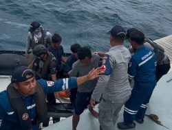 Bakamla RI Selamatkan Enam Orang Korban Kapal Tenggelam di Perairan Banten