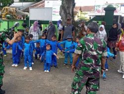 Anak-anak Paud Berkunjung ke Koramil 1007/Conggeang Menanamkan Cinta Tanah Air Sejak Dini