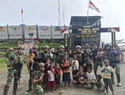 Berbagi Kasih Wujudkan Bahagia di Wilayah Papua Tengah, Satgas Yonif 112/DJ Bagikan Pakaian dan Makanan di Yarmukum
