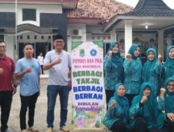Ciptakan Kebersamaan dan Kepedulian Antar Sesama PKK dan Pemdes Wanci mekar Berbagi Makanan Takjil