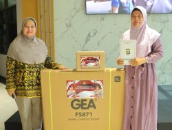 Kapolrestro Bekasi Serahkan Kursi Roda untuk Keluarga Wartawan Mascipol.id