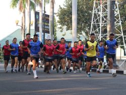 Prajurit Batalyon Arhanud 6/BAY Melaksanakan Kegiatan Tes Kesegaran Jasmani