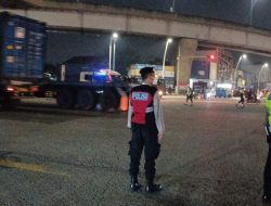 Pengaturan Lalu Lintas Personel Polres Pelabuhan Tanjung Priok: Antisipasi Kemacetan Akibat Peningkatan Aktivitas Ekspor-Impor