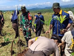 Hijaukan Bumi, TMMD ke-124 Kodim 0610/Sumedang Gandeng Pelajar Tanam 100 Pohon