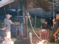 Malam Penuh Semangat, Satgas TMMD Ke-124 Kodim 1501/Ternate Lanjutkan Pengeboran Untuk Kesejahteraan Masyarakat