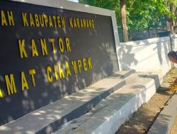 Satpol PP dan OB Kecamatan Kompak Percantik Lingkungan Kantor, Warga: Nyaman dan Rapih