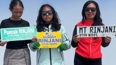 Atlit Remaja Putri FIGURE ICE SKATING Memanfaatkan Liburan Sekolah Dengan Mendaki Gunung Rinjani