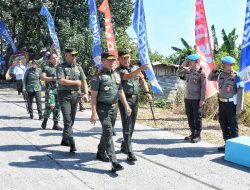 Panglima TNI Dampingi Presiden RI Luncurkan 80.000 Koperasi Desa Merah Putih