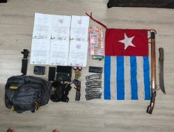 Satgas Gabungan TNI Lumpuhkan Dua Anggota OPM dan Amankan Dokumen Penting