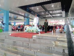 Satgas TMMD Kodim 1506/Namlea Ikuti Upacara HUT Ke-80 Kemerdekaan RI di Alun-Alun Kota Buru Selatan