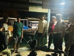 Polisi Baik Humanis, Polsek Kepulauan Seribu Utara Patroli Malam Himbau Warga Tidak Main Judi Online