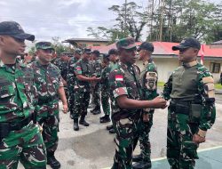 Dandim 1710/Mimika Dampingi Danrem 173/PVB Untuk Meninjau Pos Pengamanan