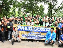 Polresta Cirebon Gelar Patroli dan Baksos Kepada Driver Ojek Online dan Tukang Becak