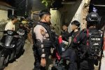 Patroli Brimob PMJ Dan Perintis Gagalkan Dugaan Tawuran di Cipinang Muara, Sajam dan Molotov Diamankan