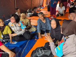 Polwan Jaga Jakarta Salurkan Bantuan dan Trauma Healing untuk Korban Kebakaran Pasar Jiung