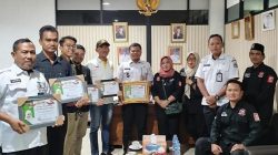 Bang Japar Grogol Petamburan, Serahkan Piagam Penghargaan dari Fahira Idris kepada Lurah Wijaya Kusuma
