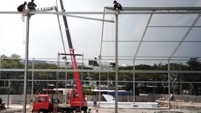 Bangunan Berstatus Disegel Kembali Dibangun, Proyek Lapangan Padel di Cengkareng Timur Tuai Pertanyaan