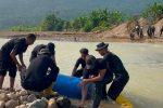 Dukung Mobilitas Warga, Satbrimob Polda Banten Revitalisasi Jembatan di Bayah