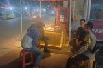Jaga Jakarta On The Spot, Bhabinkamtibmas Bintara jaya Bersama Babinsa Sambangi Warga Pastikan Wilayah Aman