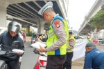 Polantas Korlantas Karib Berbagi Hadir di Samsat Jakarta Timur, Wujud Pelayanan Humanis kepada Masyarakat