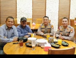 Jaga Jakarta On The Spot : Kapolsek Bekasi Barat Sambangi Tokoh Masyarakat, Perkuat Sinergi Jaga Kamtibmas