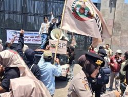 Kawal Aspirasi Petani, Polisi Kedepankan Pelayanan Humanis di Depan DPR